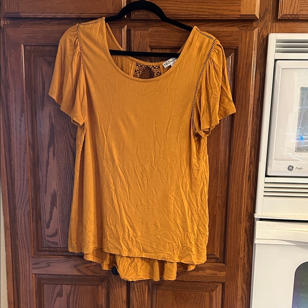 Neiman Marcus Golden Short Sleeve Top